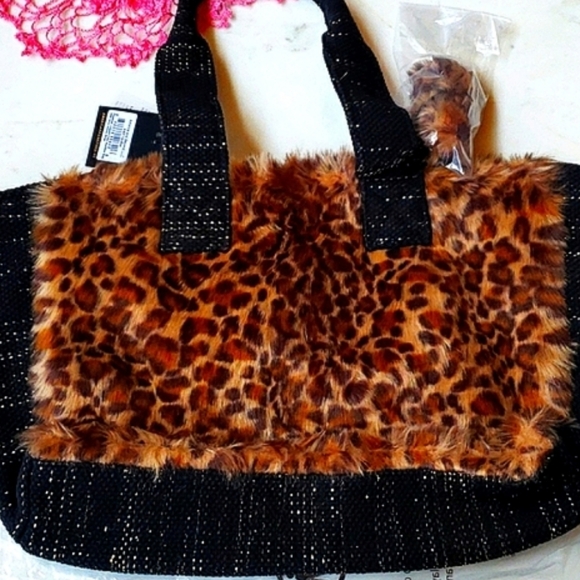 NWT America and Beyond Phantom Leopard Shoulder bag with woven lurex strap - Picture 9 of 9